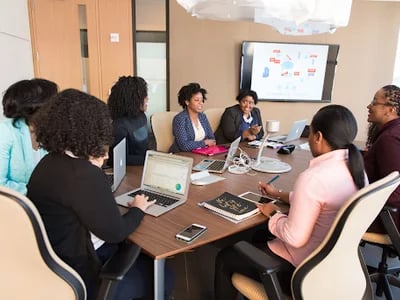 How a Search Engine Optimization Company Builds Topical Authority for Long-Term Rankings in 2026
